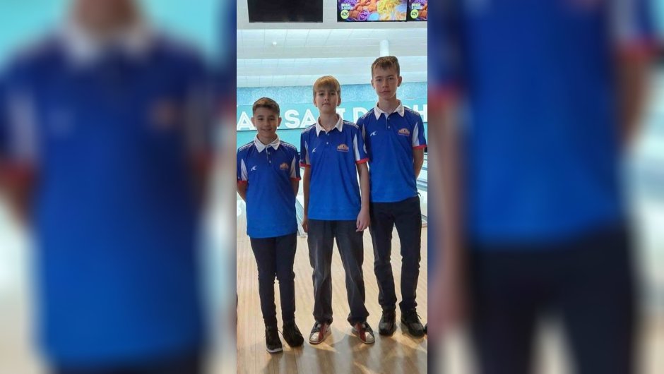 Naši šikovní bowlingári