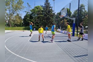 Víťazstvo na kraji v streetbasketbale