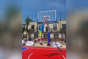 Víťazstvo na kraji v streetbasketbale