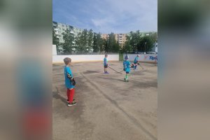 Striebro v hokejbale!