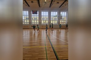 Basketbal v znamení bojovnosti